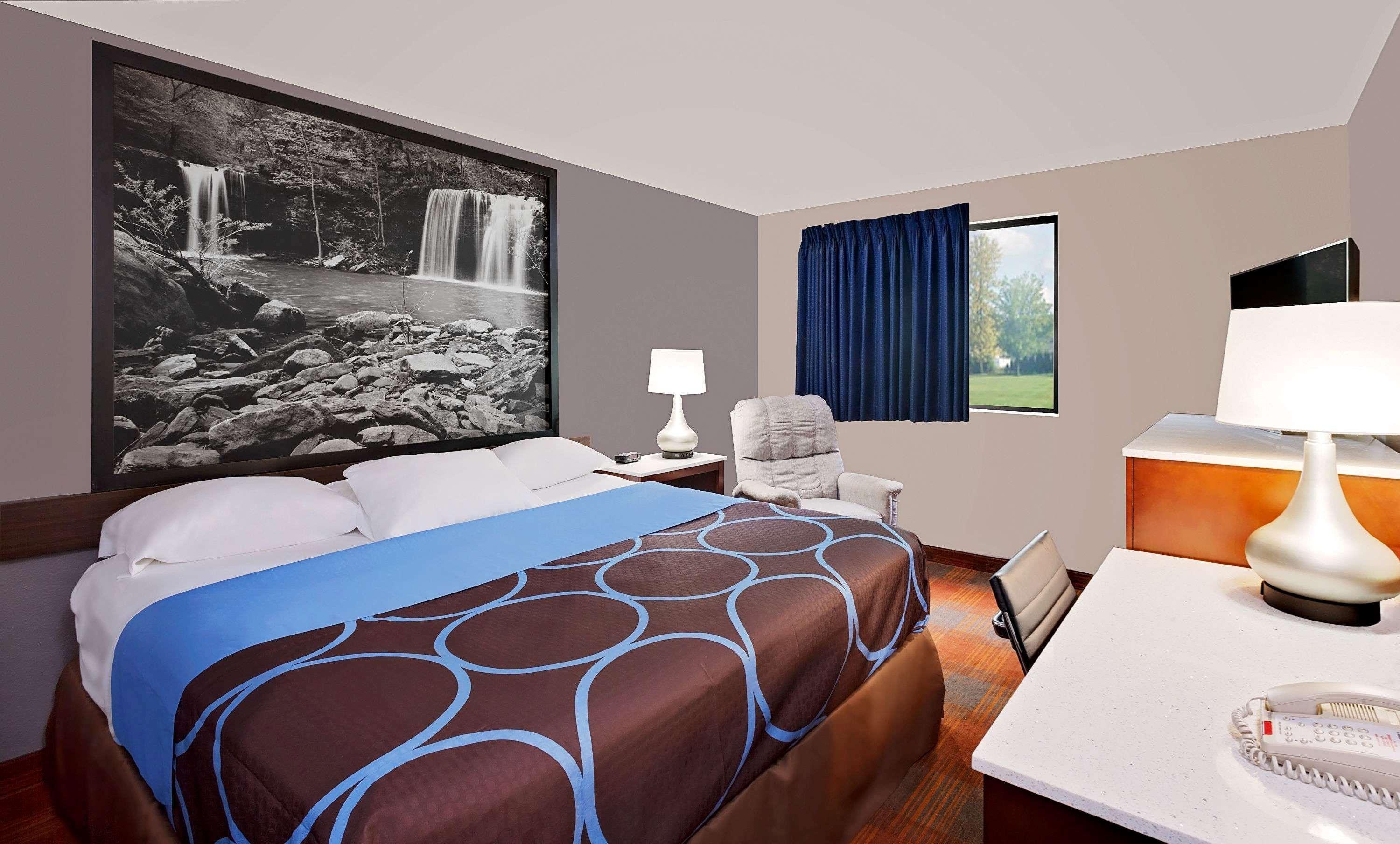 Super 8 By Wyndham Fayetteville Exteriör bild